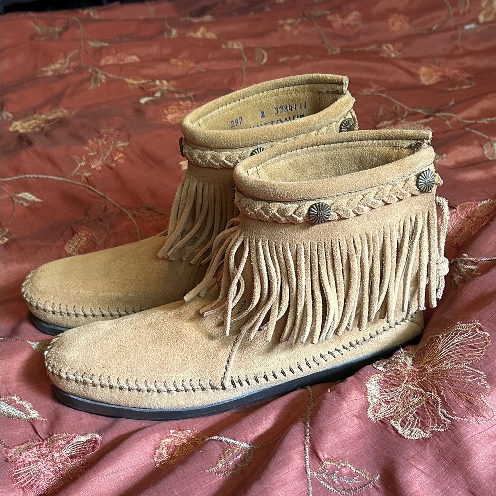 Minnetonka Tan Suede Moccasin Boots